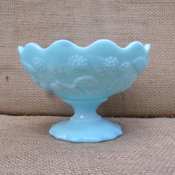 Vintage Fostoria Blue Milk Glass Berry Bowl - Picture 5 of 16